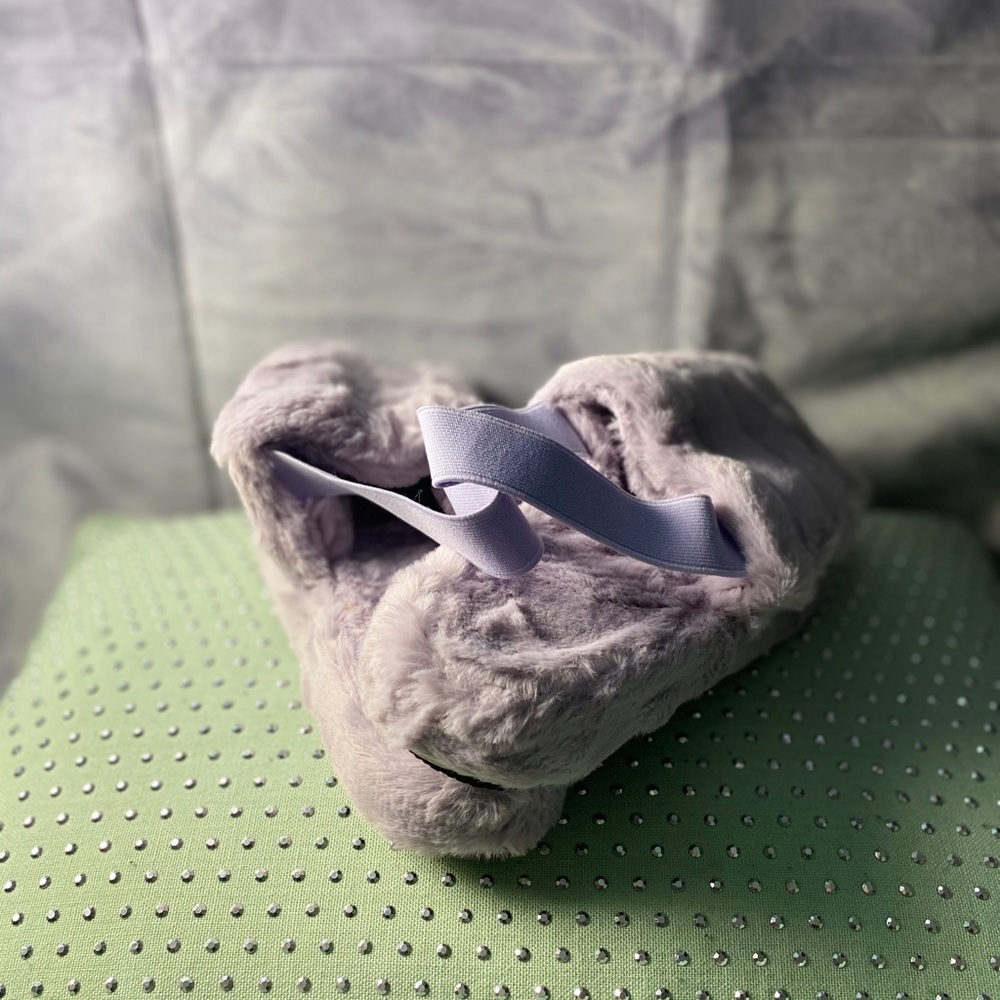 Fluffy Slides - Picture 5 of 12